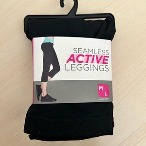 New In Package Seamless Active Leggings, M/L, New